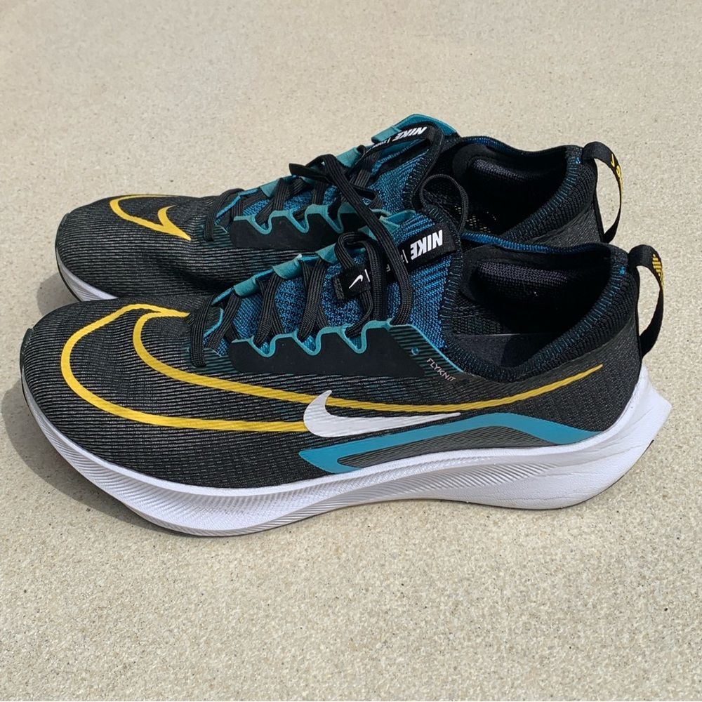 Nike Zoom Fly 4, Carbon Plated, men 11, excellent